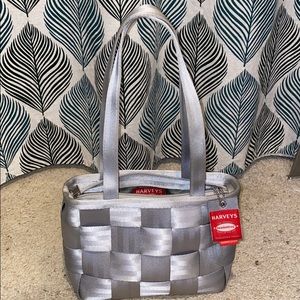 Harvey’s seat belt bag